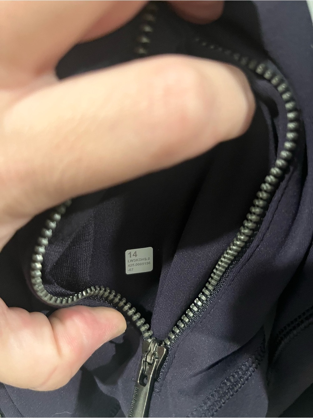 Lululemon Mesh Back define - Picture 3 of 3